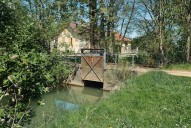 ponceau ; pont sur le ruisseau des Collonges (la Seille canalisée)