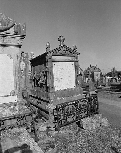 tombeau du notaire Morel