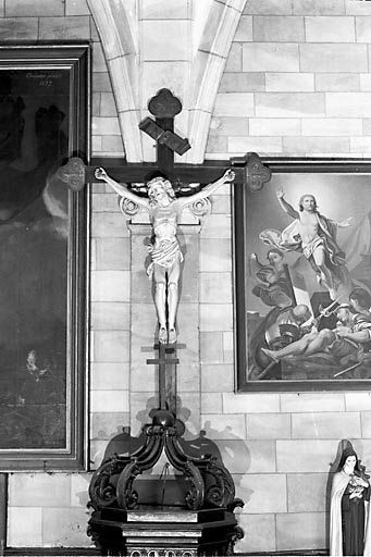 croix : Christ en croix