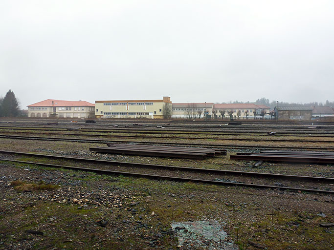 gare, puis centre d'apprentissage, puis collège d'enseignement technique (cet), puis lycée d'enseignement professionnel Frédéric-Auguste Bartholdi, actuellement lycée professionnel Frédéric-Auguste Bartholdi