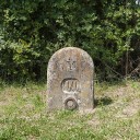 borne kilométrique (canal de Bourgogne)