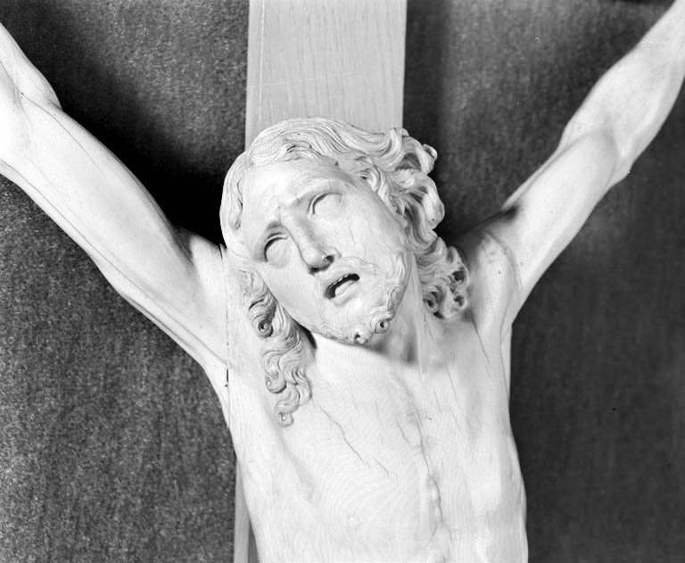 croix (statuette) : Christ en croix (n° 3)