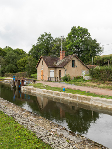 site de l'écluse 15 du versant Seine, dite de Champ Ladoux (canal du Nivernais)