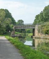 pont ferroviaire (canal du Nivernais)