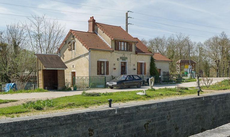 site de l'écluse 97 du versant Yonne, dite de Dannemoine (canal de Bourgogne)