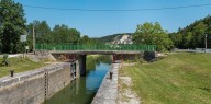 pont routier sur l'écluse 73 du versant Yonne (canal de Bourgogne)