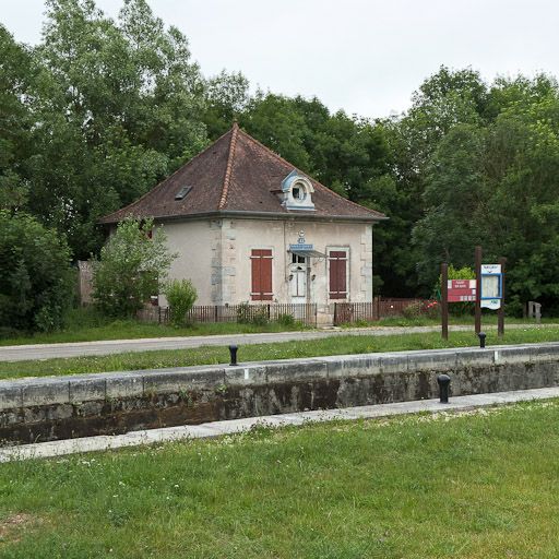 site de l'écluse 42 du versant Saône, dite de Fleurey (canal de Bourgogne)