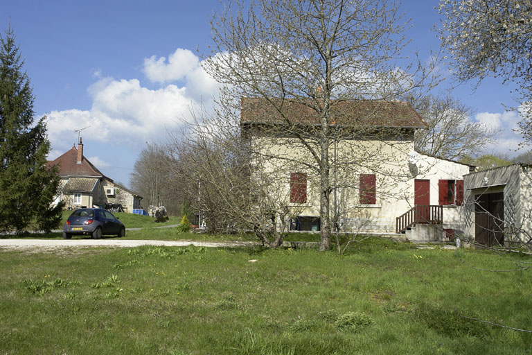 maison de garde-barrière (paysages du canal de Bourgogne)