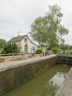 site de l'écluse 28 du versant Loire, dite d'Isenay (canal du Nivernais)