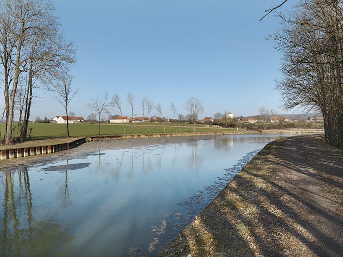 port de Beurizot ; gare d'eau (canal de Bourgogne)