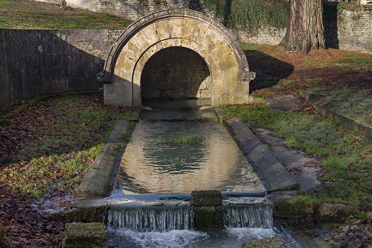 fontaine-lavoir Larie