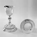 1er ensemble de 2 coupes de communion et de 2 plats de communion