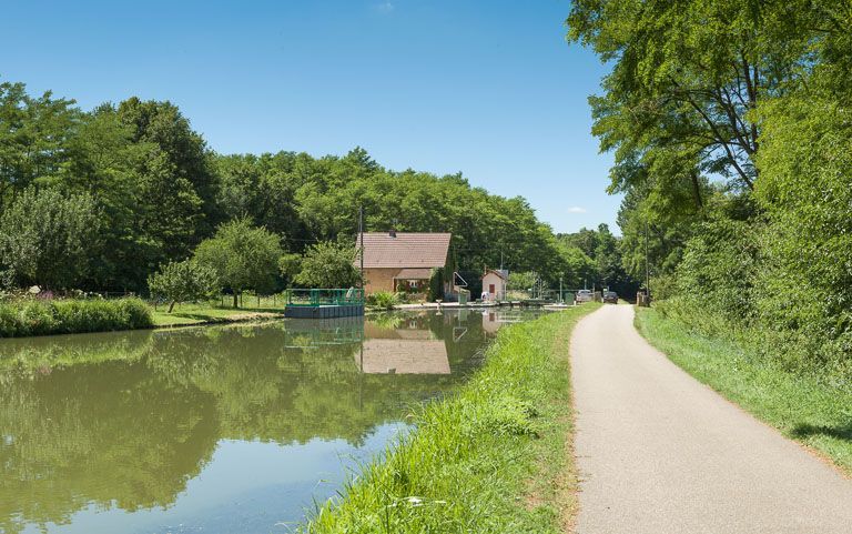 site de l'écluse 26 du versant Océan ; dite de Bessons (canal du Centre)