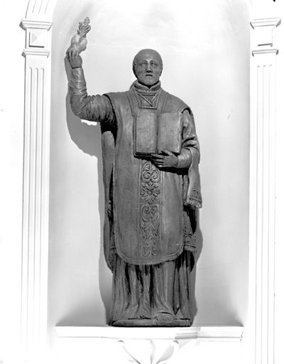 statue : saint François de Sales (?)