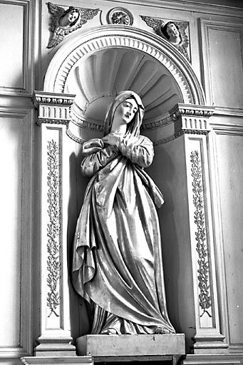 statue : la Vierge