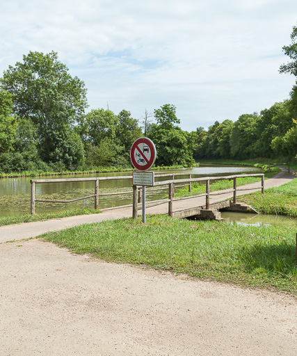 ouvrage lié à l'alimentation en eau du Pré Aillon (canal du Nivernais)