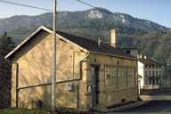 usine de taille de pierre pour la joaillerie et l'industrie de la Coopérative diamantaire de l'Essard