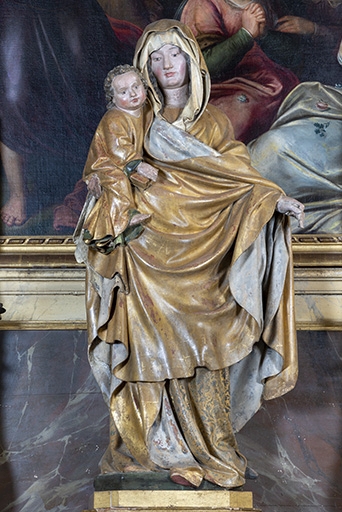 statue (grandeur nature) : la Vierge à l'Enfant