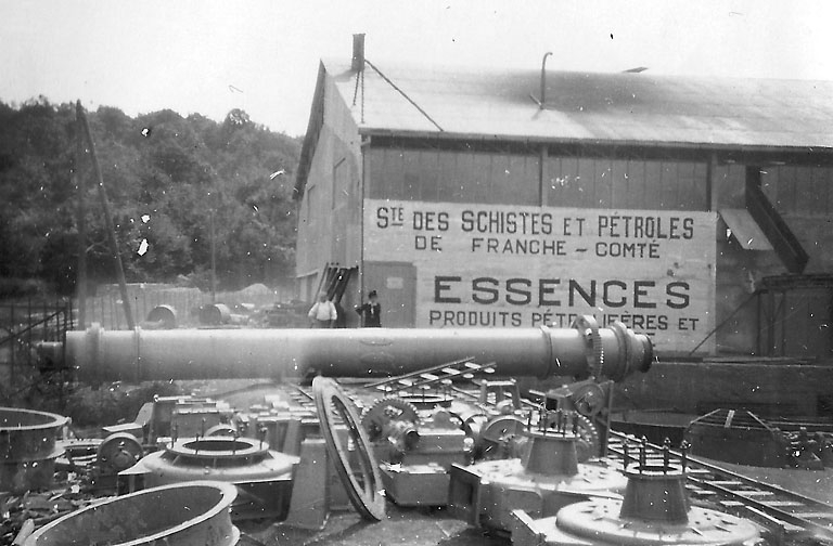 usine de fabrication et distillation des goudrons de la Société des Schistes et Pétroles de Franche-Comté