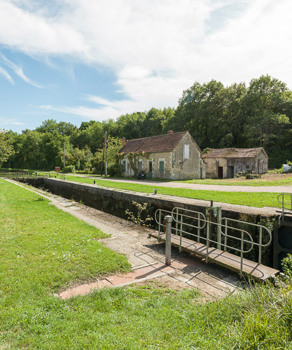 site de l'écluse 36 du versant Seine, dite de la Porte (canal du Nivernais)