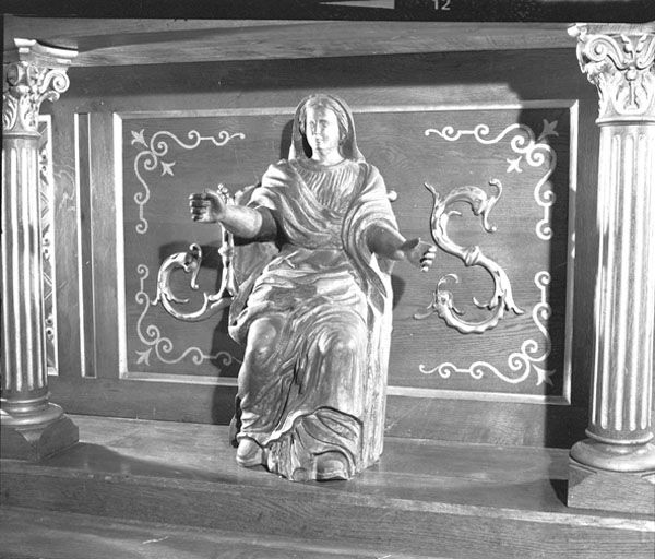 statue : Vierge (?)