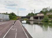 pont ferroviaire isolé (canal de Bourgogne)