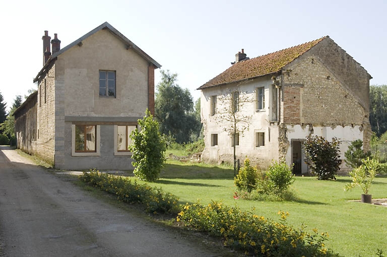 moulin à farine, puis laiterie et fromagerie industrielles de Corneux, actuellement logement