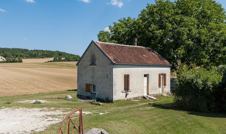 maison de garde (canal de Bourgogne)