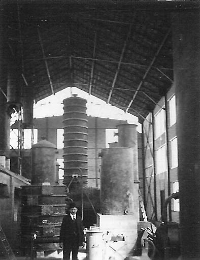 usine de fabrication et distillation des goudrons de la Société des Schistes et Pétroles de Franche-Comté