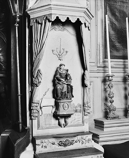 2 statuettes-reliquaires : l'Education de la Vierge et saint François Xavier