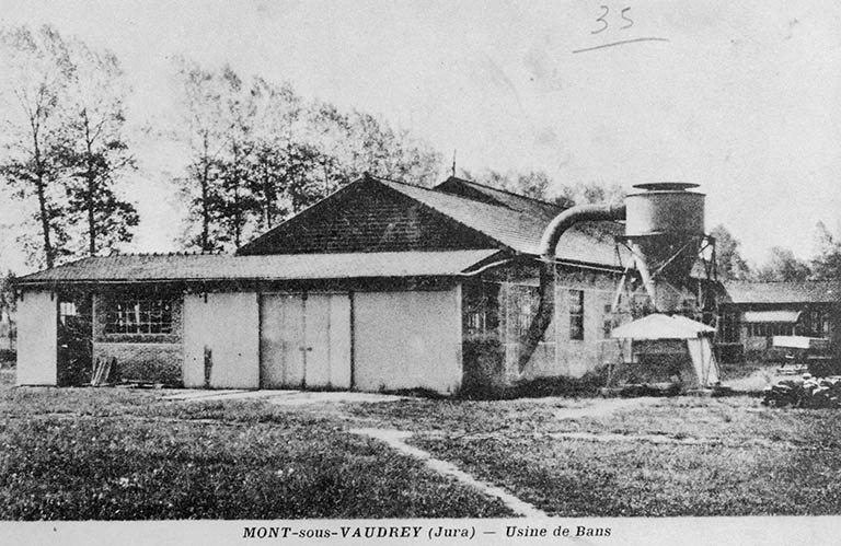 moulin à blé, plâtrière, centrale hydroélectrique, scierie, actuellement usine de menuiserie Chauvin Frères