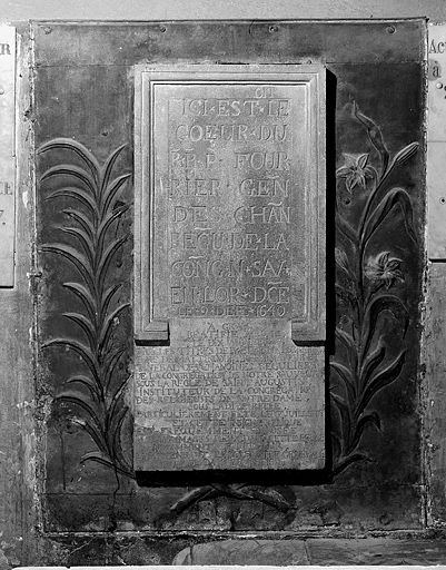plaque commémorative du coeur de saint Pierre Fourier
