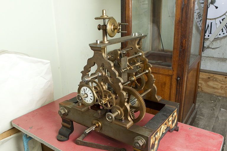 horloge d'édifice Prost Frères