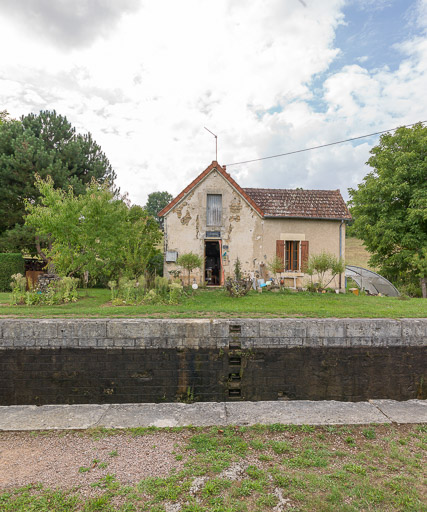 site de l'écluse 29 du versant Seine, dite de Chitry (canal du Nivernais)