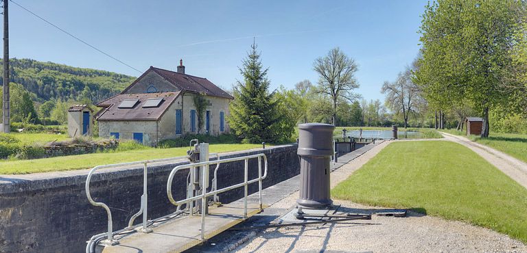 site de l'écluse 23 du versant Saône, dite d'Antheuil (canal de Bourgogne)