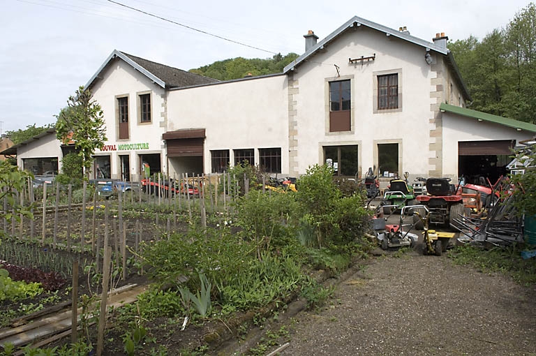 distillerie Bertrand, actuellement magasin de commerce