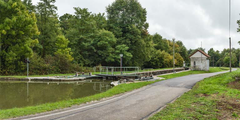 site de l'écluse 30 du versant Méditerranée, dite du Bois ; site d'écluse XLI (canal du Centre)
