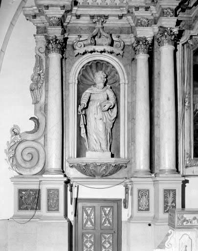 2 statues : saint Pierre et saint Paul