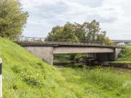 pont routier isolé (canal du Centre)