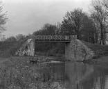 pont Gravelot ; pont routier isolé de Gravelot (canal du Nivernais)