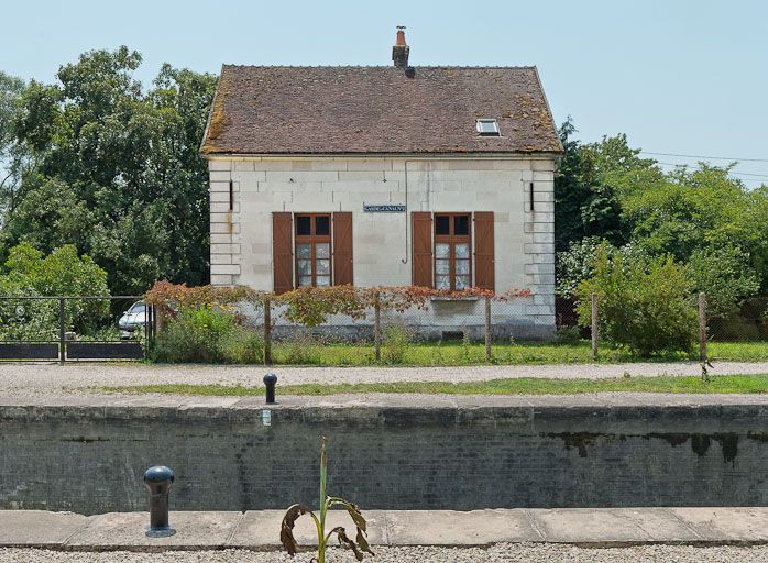 maison de garde de Saint-Florentin (canal de Bourgogne)