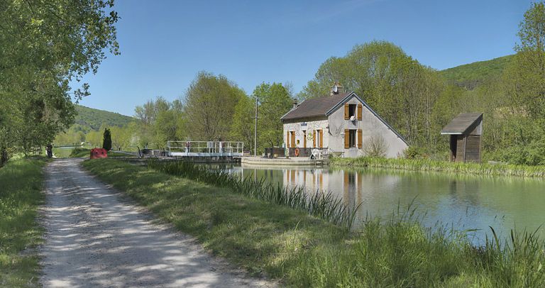 site de l'écluse 30 du versant Saône, dite de Dennevy (canal de Bourgogne)
