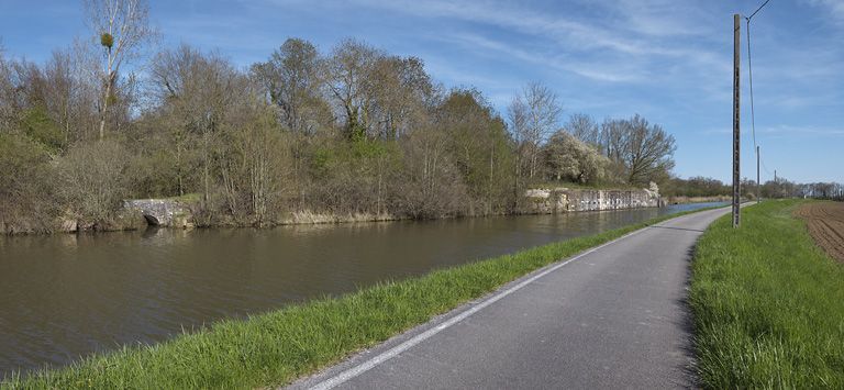 ancien site de l'écluse XXXIX du versant Méditerranée (canal du Centre)