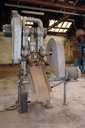 1ère machine à découper par cisaille