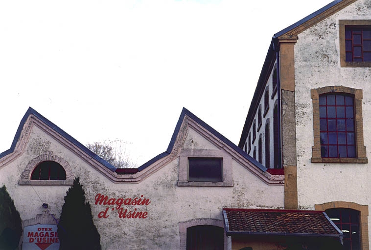usine de teinturerie des Ets Georges Koechlin, puis usine de bonneterie et usine de confection Lama, actuellement usine d'articles en matière plastique Danplast