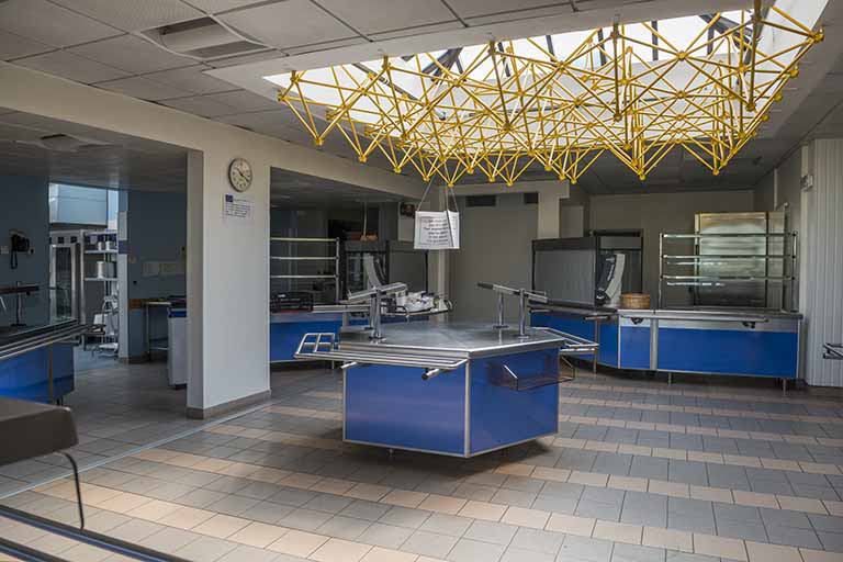 établissement de bienfaisance (foyer d'enfants) dit fondation Rossen-Petitguyot, puis cantine du lycée Augustin Cournot