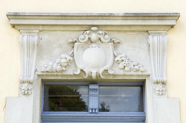 usine métallurgique dite forges de Magny-Vernois, puis Fonderies et Emailleries Emile Girardot et Cie, puis usine de construction mécanique Bertrand Faure, actuellement usine de pièces détachées en matière plastique Faurecia