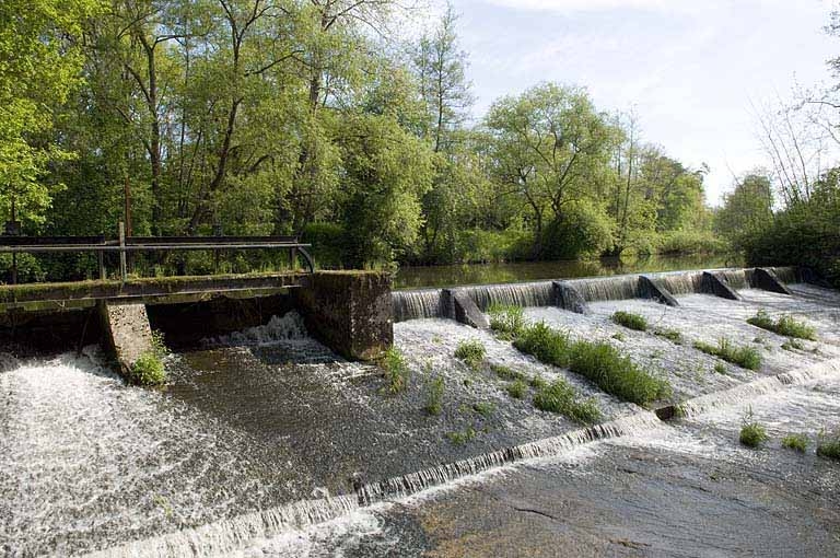 usine métallurgique, puis usine de petite métallurgie dite forge de Pont-du-Bois, actuellement centrale hydroélectrique