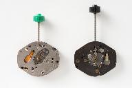 mécanismes d'horloge (2 mouvements de montre à quartz France Ebauches FE 6320 et 6920)