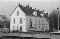 école de garçons dite école de la 9e écluse, actuellement établissement administratif et bâtiment administratif d' entreprise, siège du C.A.U.E. de Saône-et-Loire
